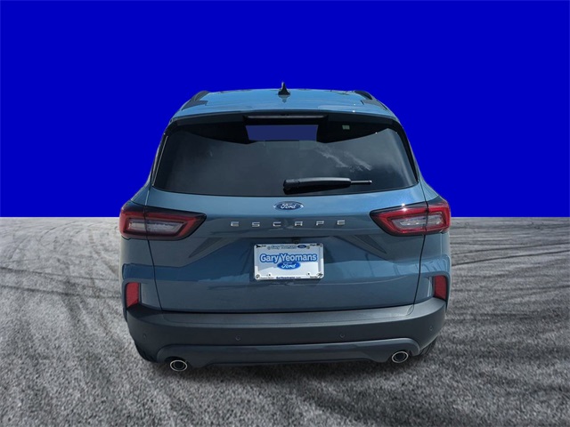 2025 Ford Escape ST-Line photo 4