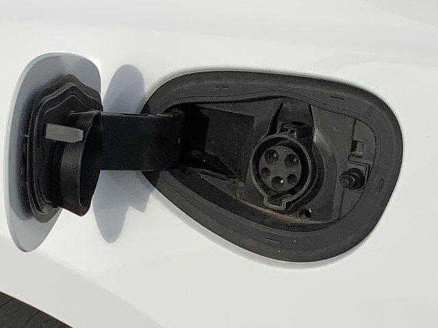 2022 Chrysler Pacifica Hybrid Touring L photo 2