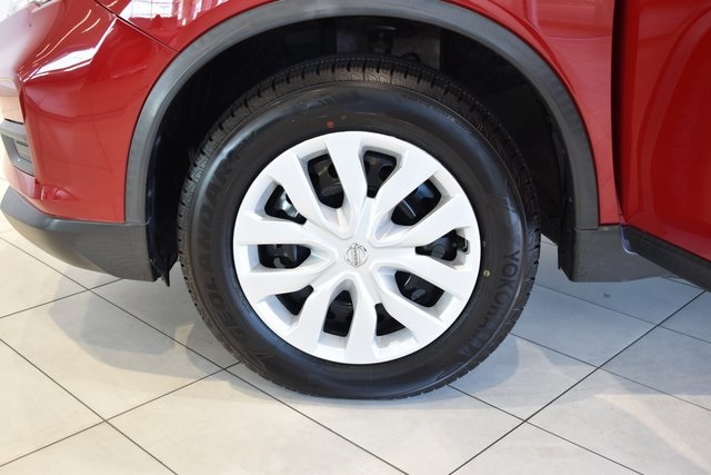 2017 Nissan Rogue S photo 22