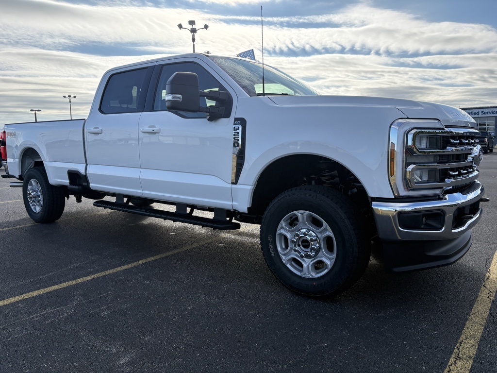 2026 Ford F-250 XLT photo 4