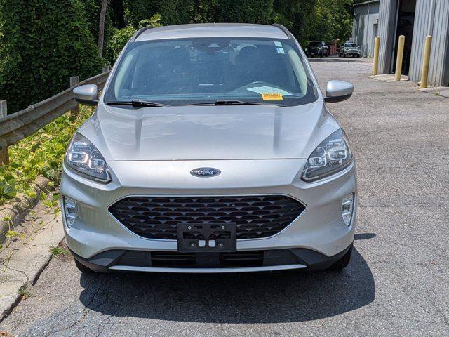2020 Ford Escape Titanium photo 2