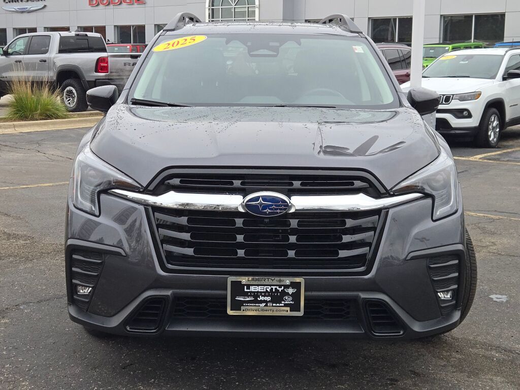 2025 Subaru Ascent Limited photo 3