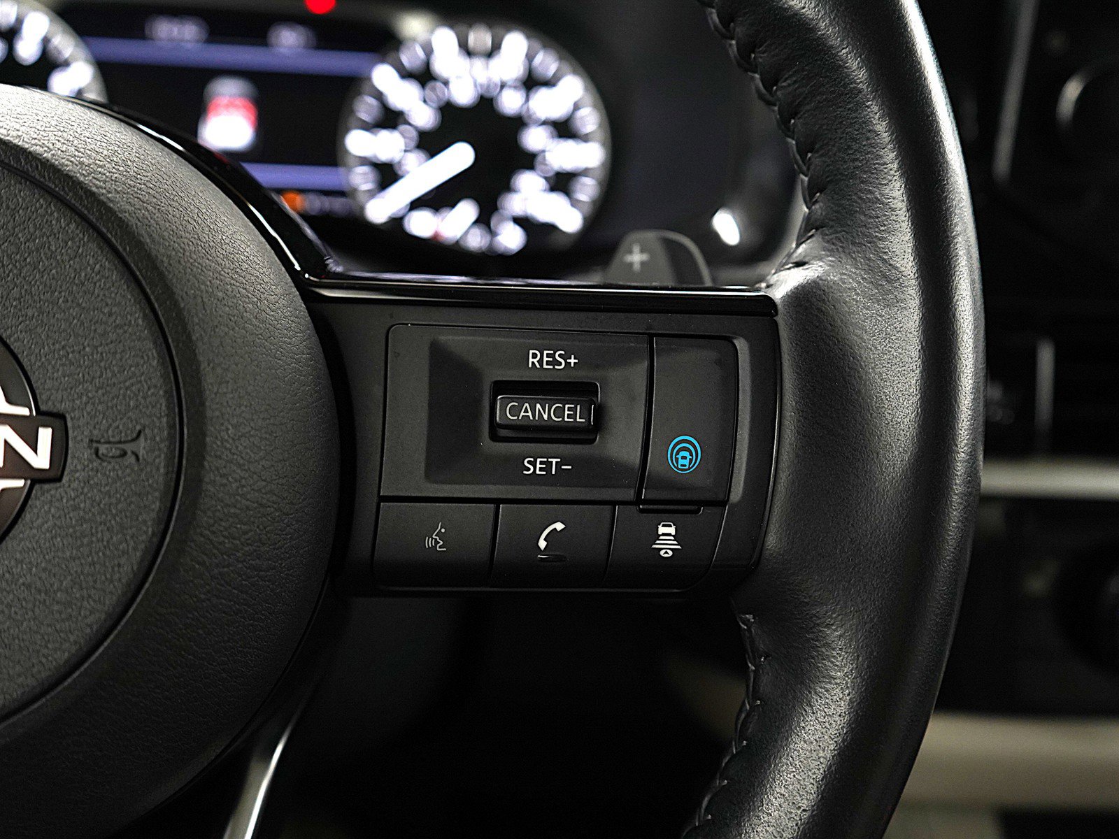 2022 Nissan Pathfinder SL photo 27