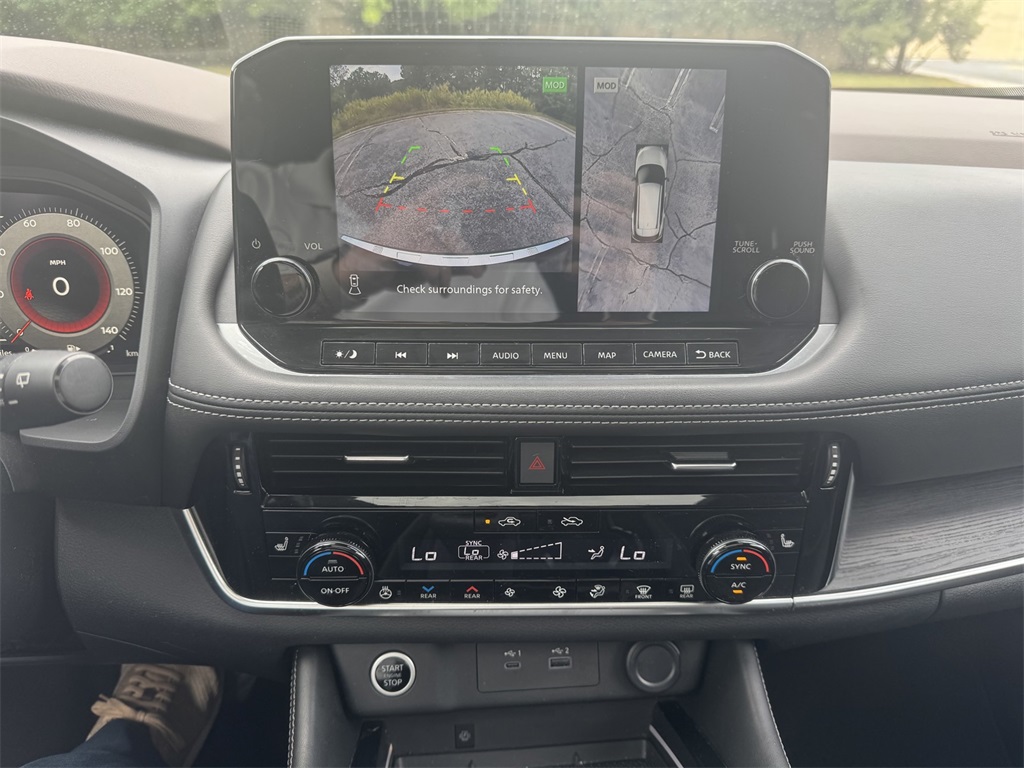 2021 Nissan Rogue Platinum photo 26