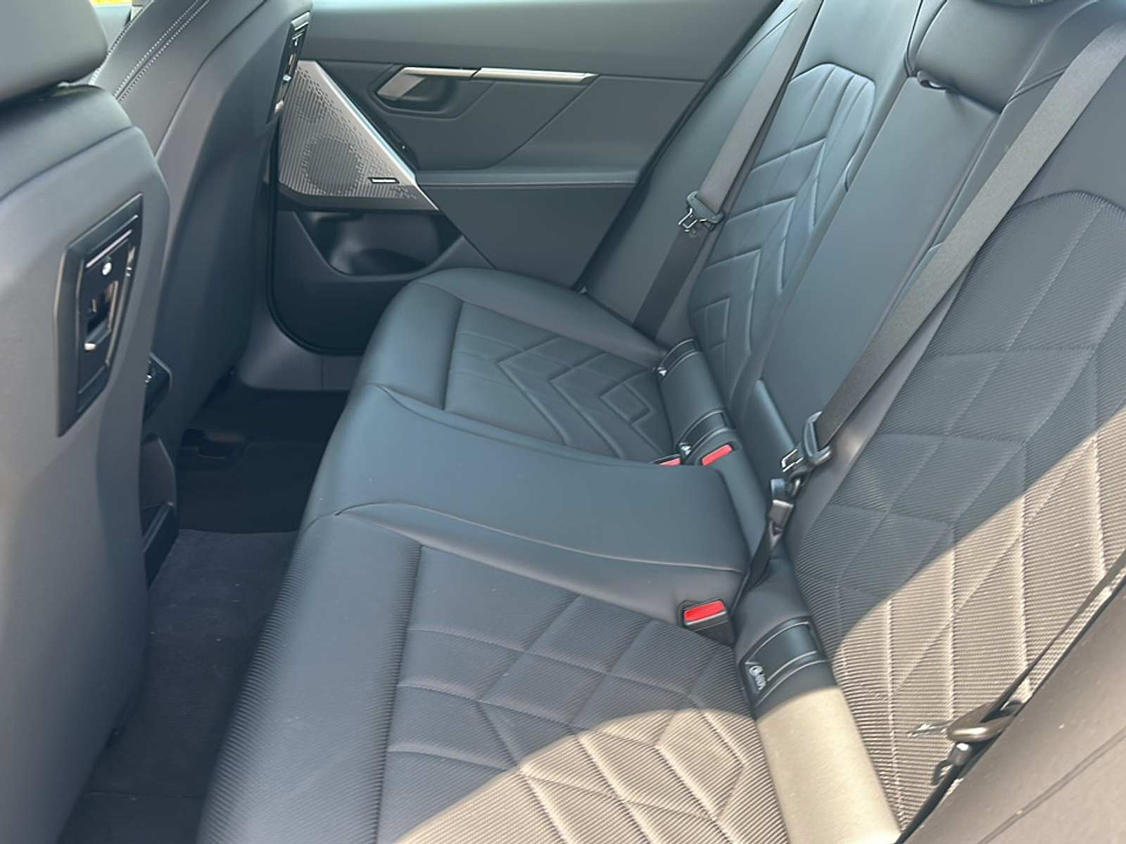 New 2025 Brooklyn Grey Metallic BMW i image 13