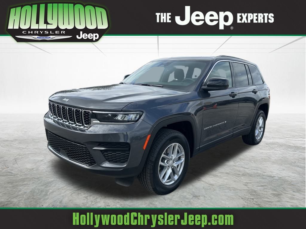 2025 Jeep Grand Cherokee Laredo's photo