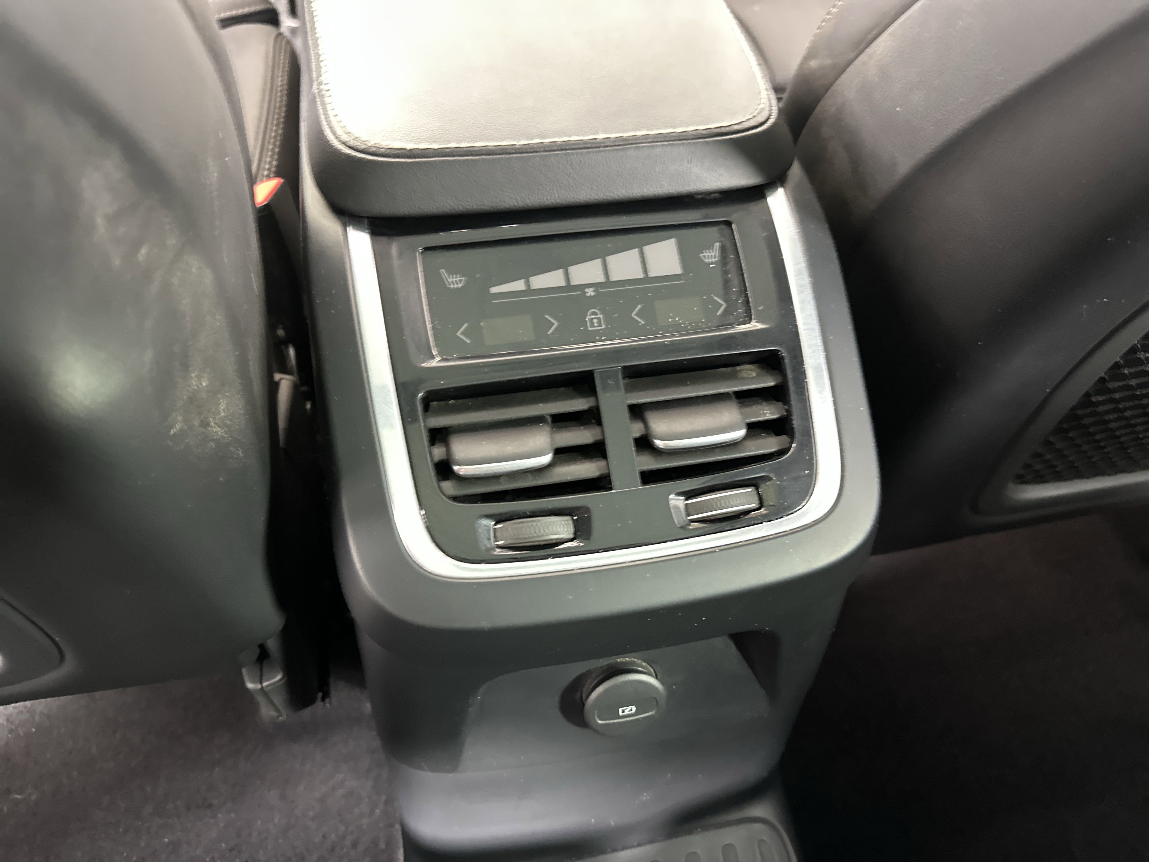 2024 Volvo XC90 Recharge Ultimate photo 5