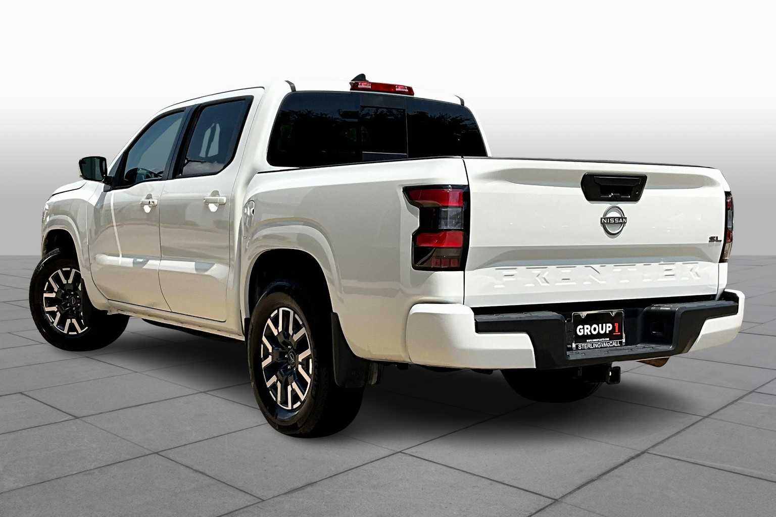 2024 Nissan Frontier SL photo 10