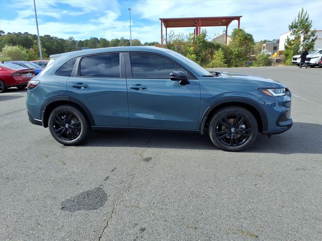 2026 Honda HR-V Sport photo 2