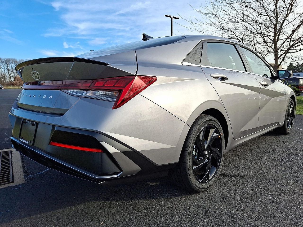 2026 Hyundai Elantra SEL Sport photo 4