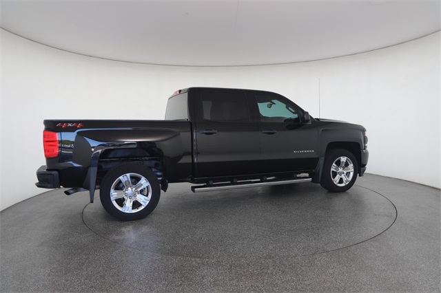 2018 Chevrolet Silverado 1500 Custom photo 20