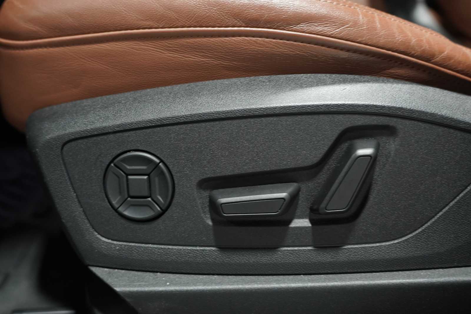 2021 Audi e-tron Premium photo 12