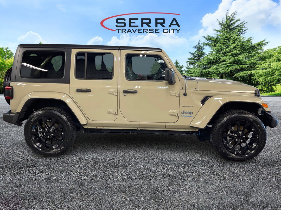 2022 Jeep Wrangler 4xe Unlimited Sahara photo 2