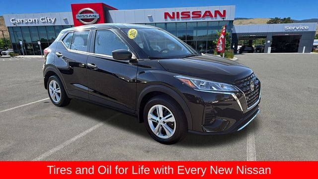2025 Nissan KICKS PLAY Base's photo