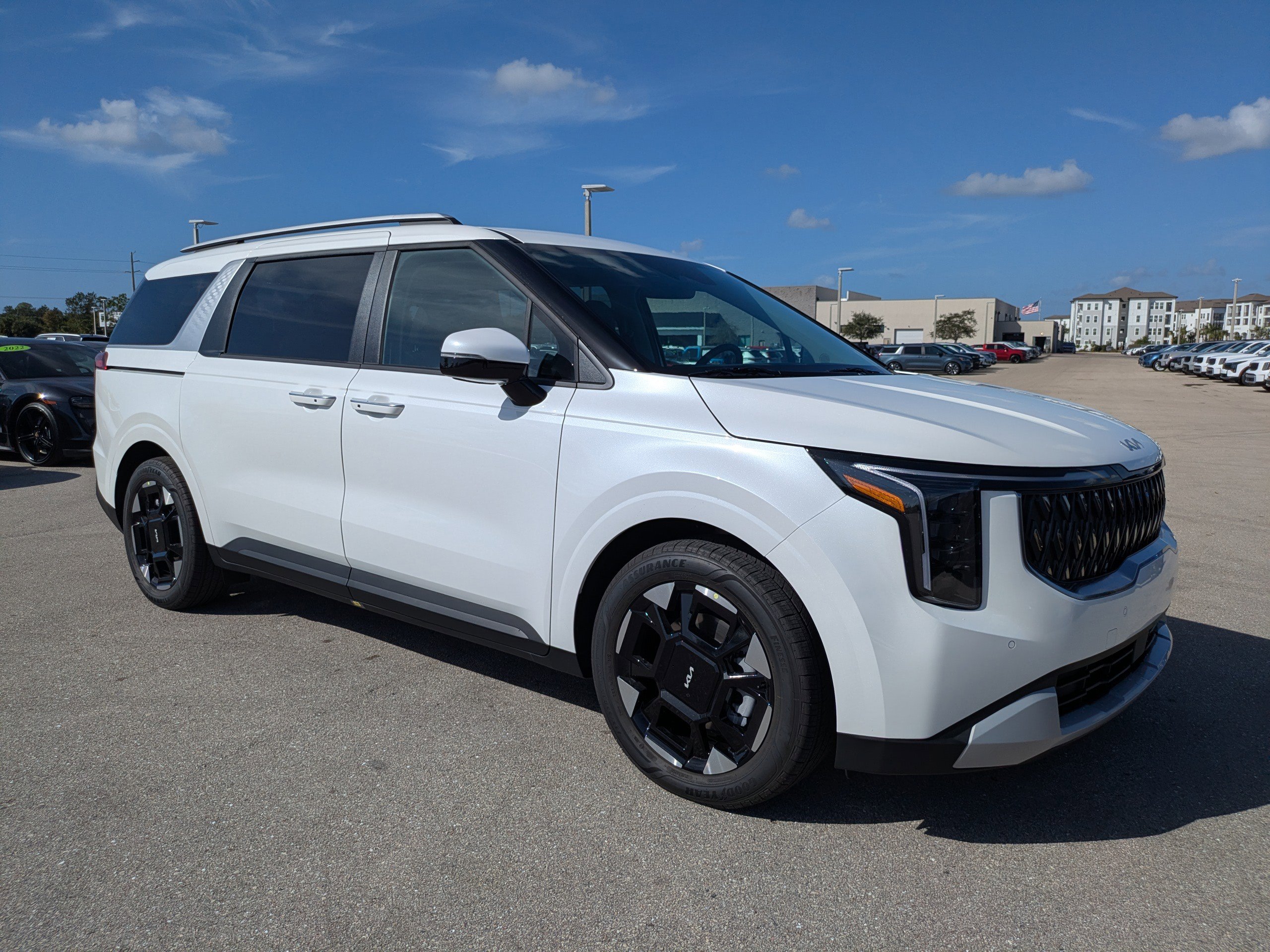 2026 Kia Carnival EX's photo