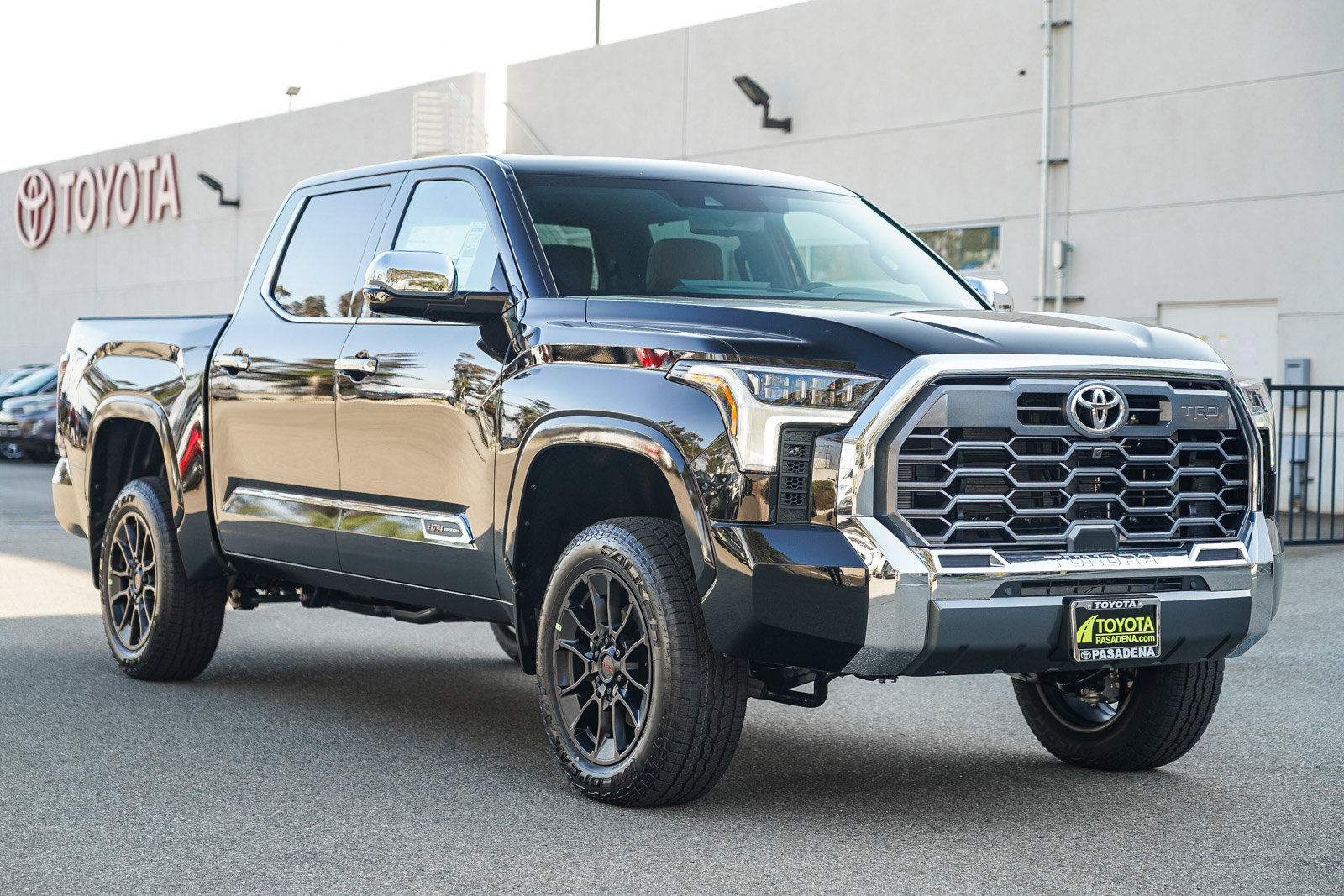 2025 Toyota Tundra 1794 Edition CrewMax photo 5