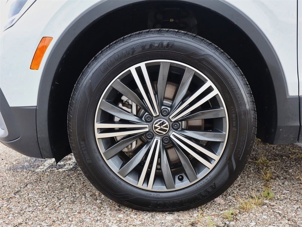 2024 Volkswagen Tiguan Wolfsburg Edition photo 8
