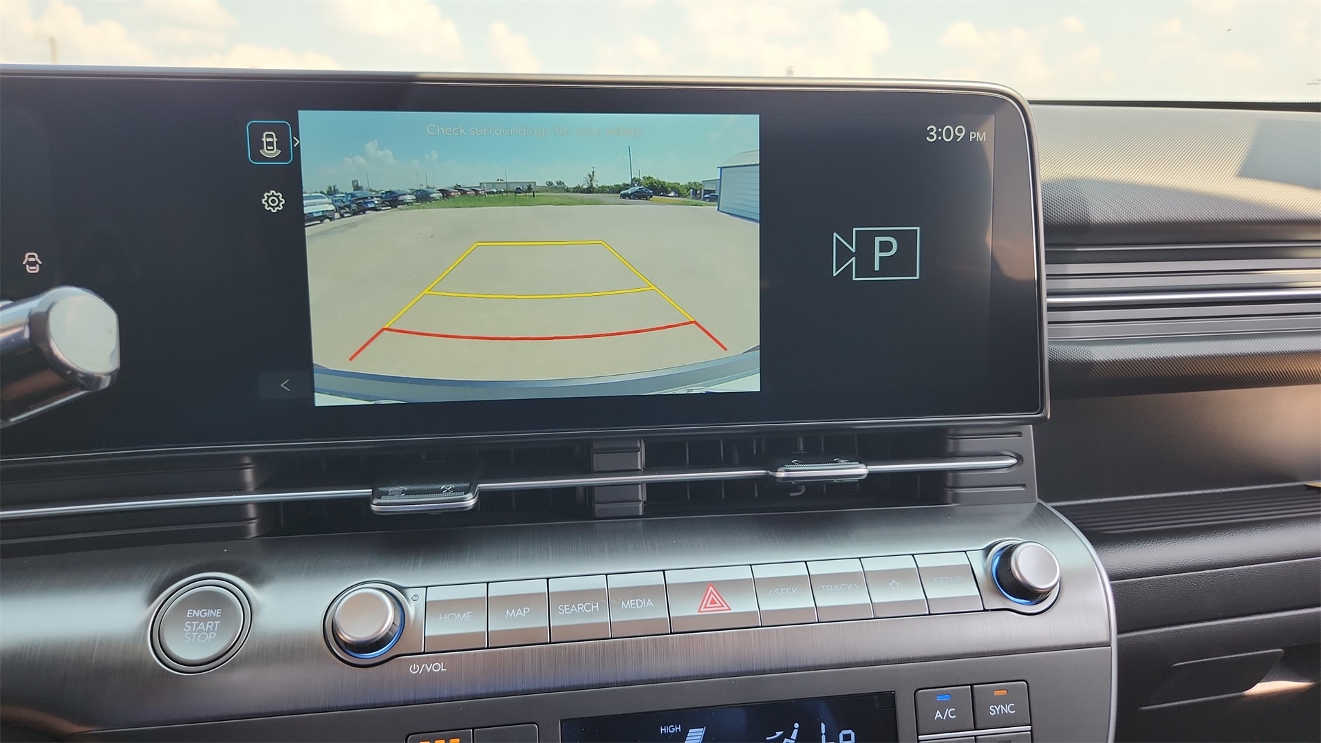 2026 Hyundai Kona SEL photo 12
