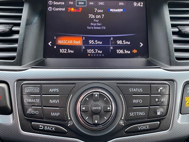 2019 Nissan Pathfinder SL photo 10