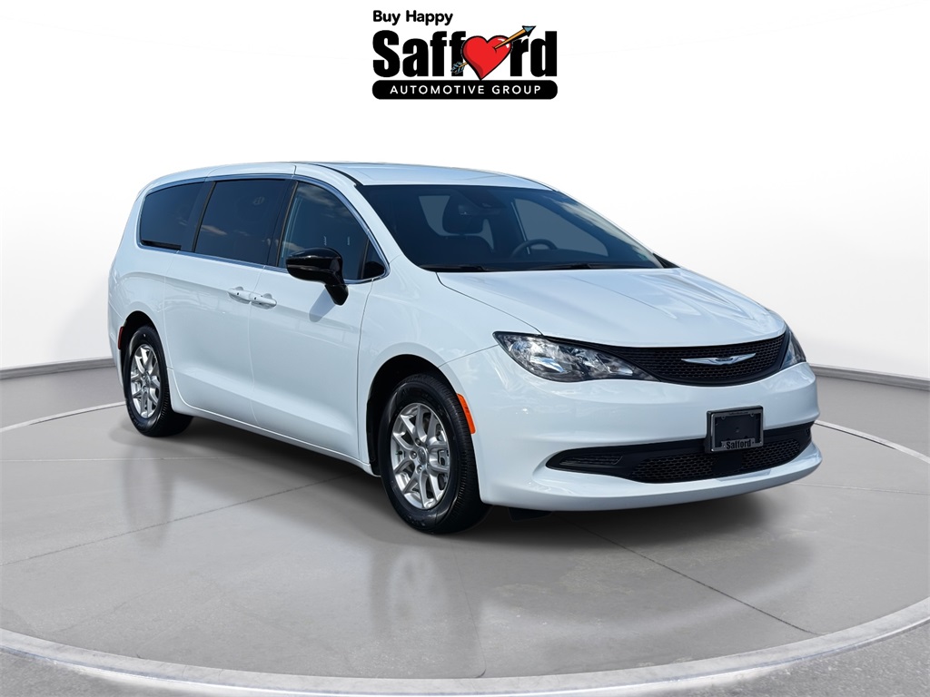2025 Chrysler Voyager LX photo 9