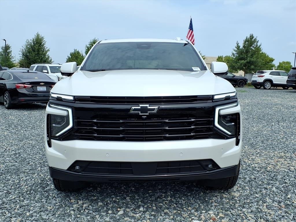2025 Chevrolet Suburban RST photo 9