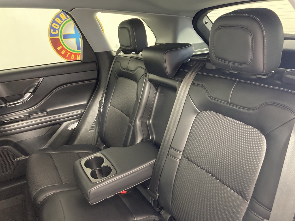 2022 Lincoln Corsair Standard photo 14