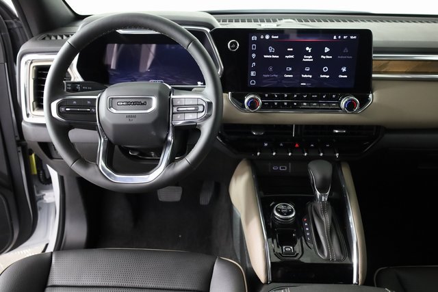 2026 Gmc Canyon Denali photo 2