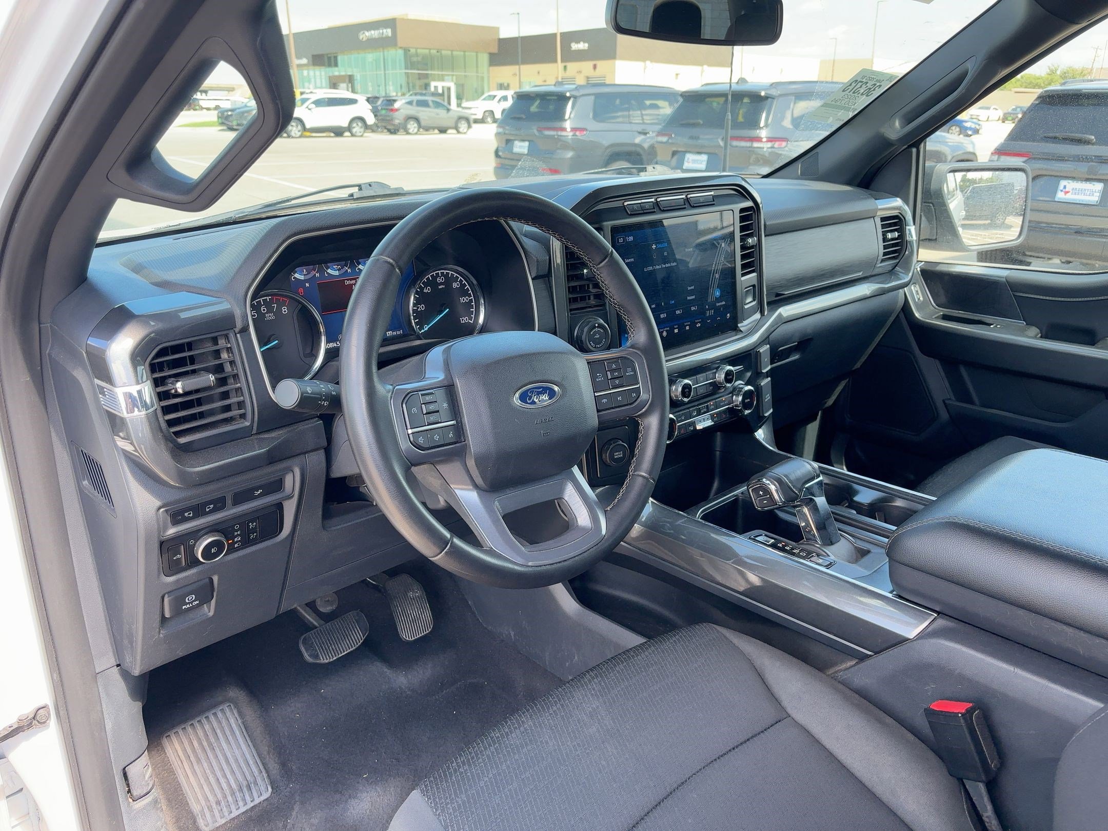 2023 Ford F-150 XLT photo 4