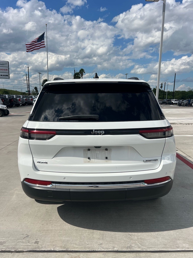 2023 Jeep Grand Cherokee Limited photo 4