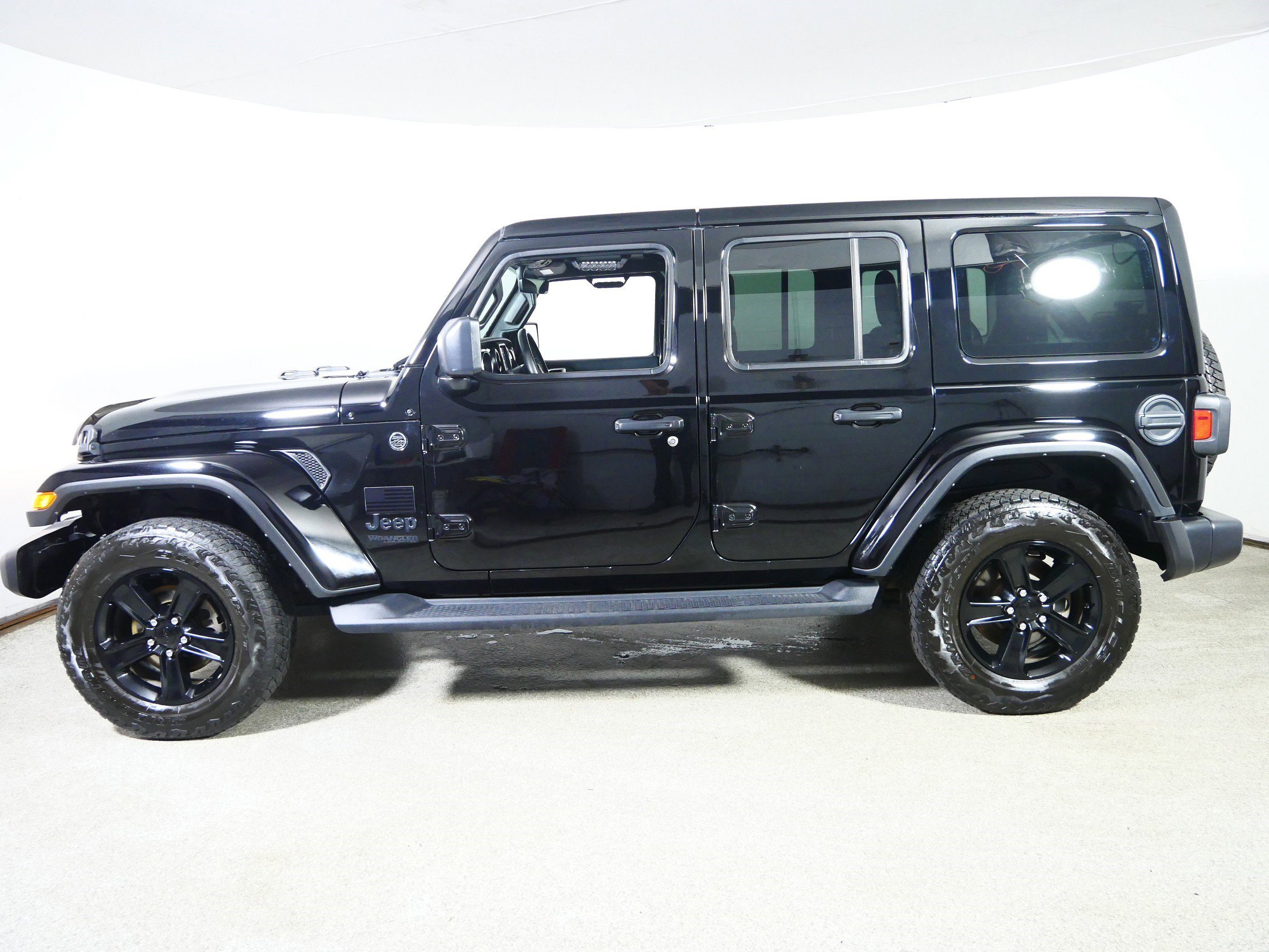 2021 Jeep Wrangler Unlimited Sahara Altitude photo 4