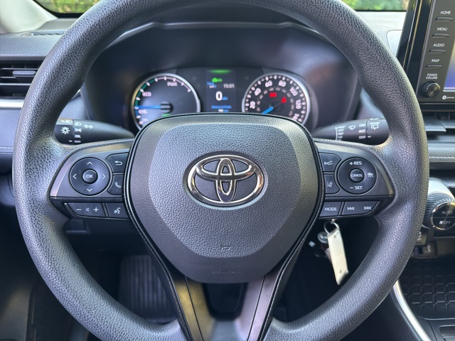 2022 Toyota RAV4 Hybrid LE photo 21