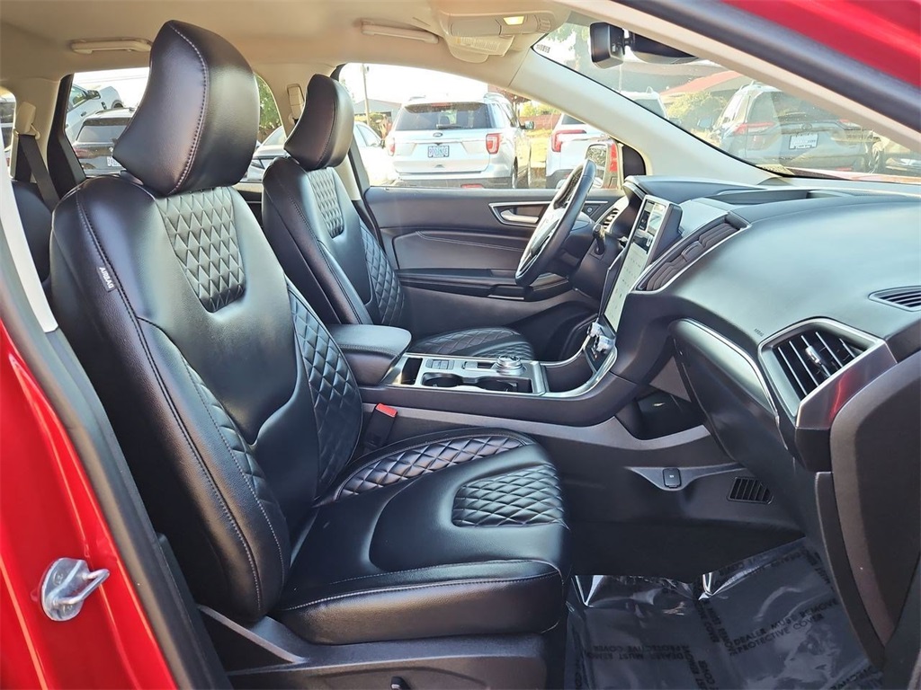 2023 Ford Edge Titanium photo 30