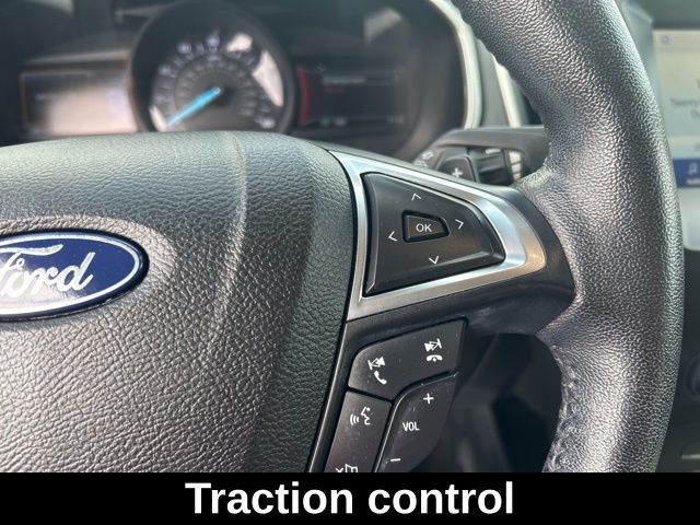 2020 Ford Edge SEL photo 10