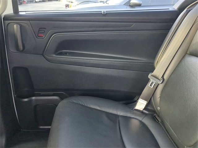 2021 Honda Odyssey Touring photo 21