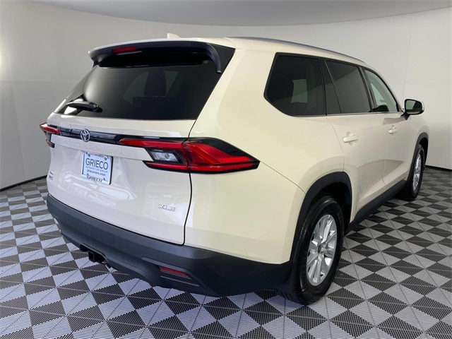 2024 Toyota Grand Highlander XLE photo 6
