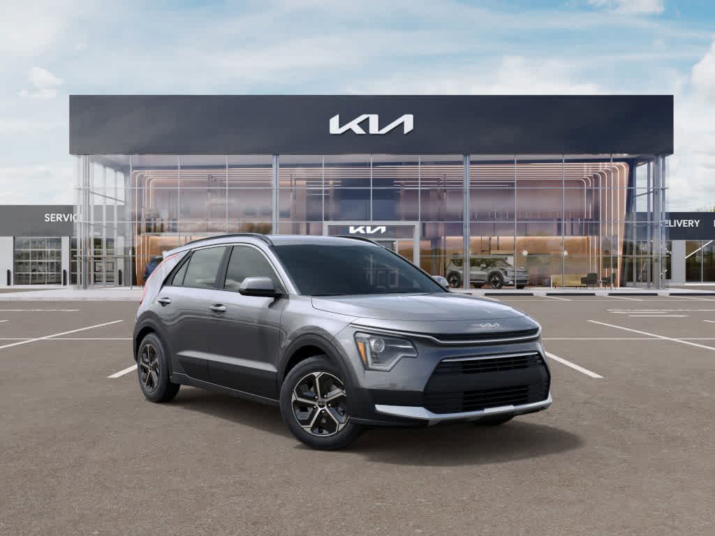 2025 Kia Niro LX photo 8
