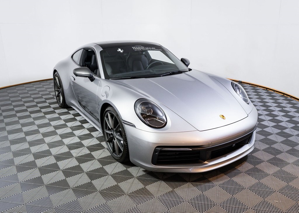 2024 Porsche 911 T photo 4
