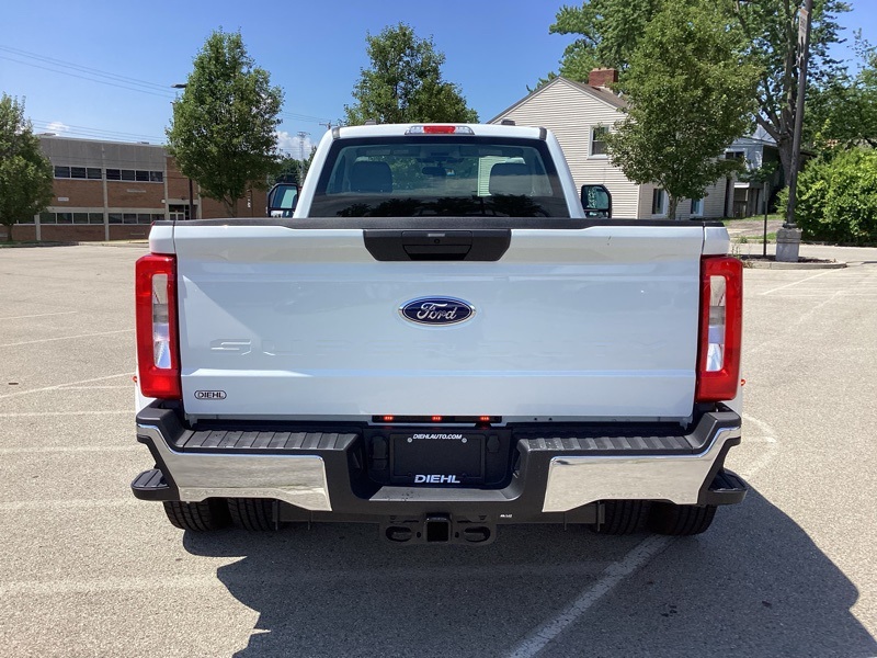 2025 Ford F-350 photo 6