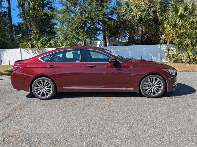 2015 Hyundai Genesis 5.0 photo 2