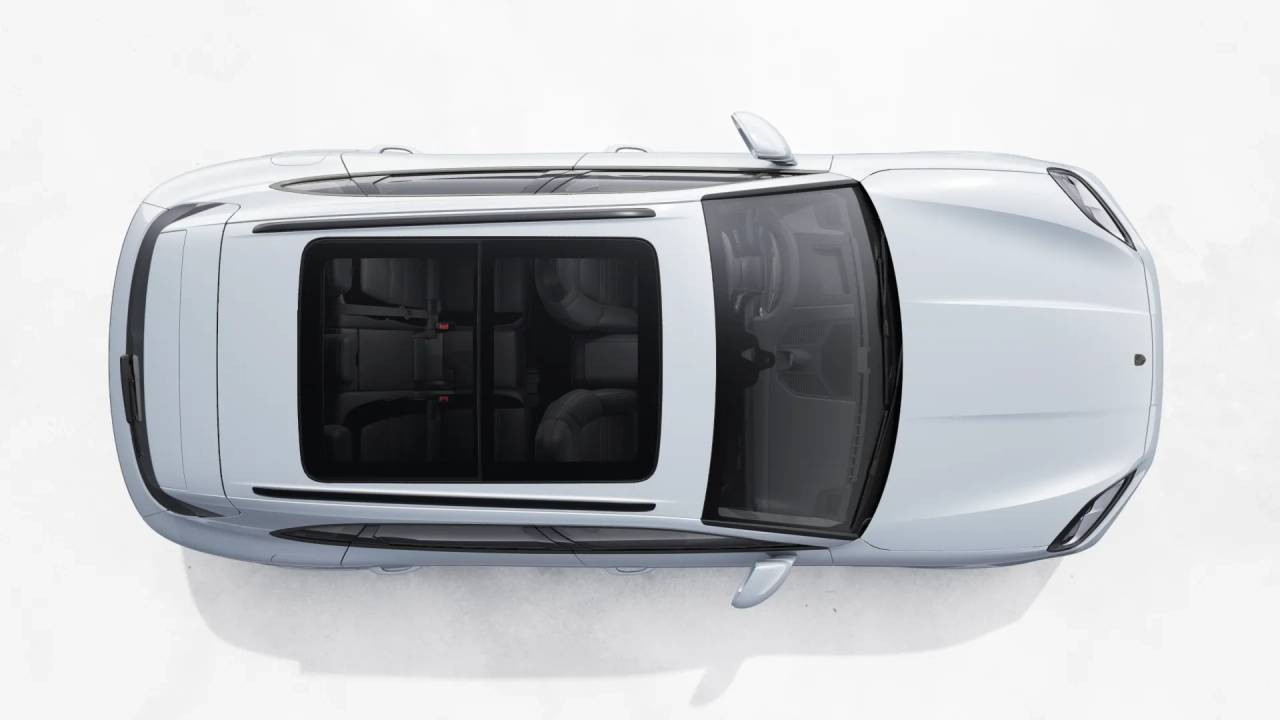 2025 Porsche Cayenne Turbo E-Hybrid photo 5