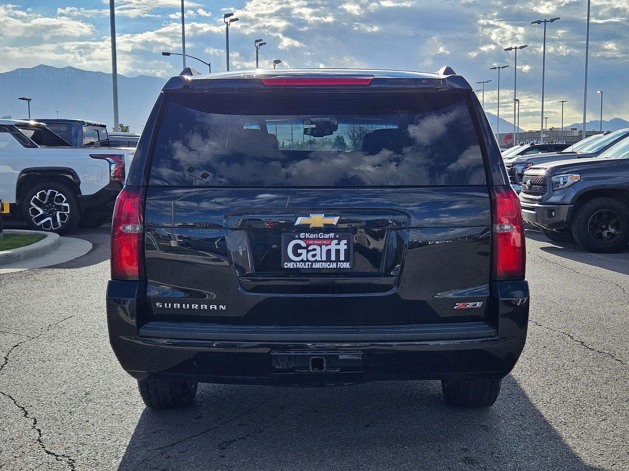 2019 Chevrolet Suburban LT photo 4