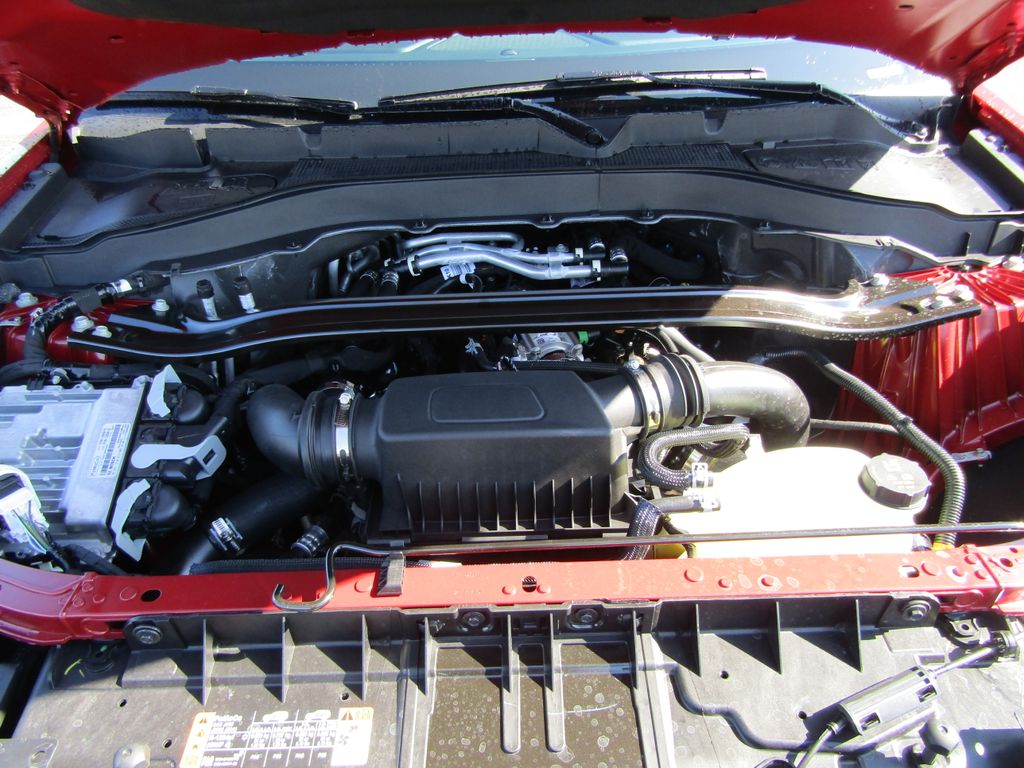 2025 Ford Explorer ST photo 36