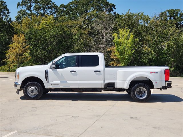 2023 Ford F-350 XLT photo 4