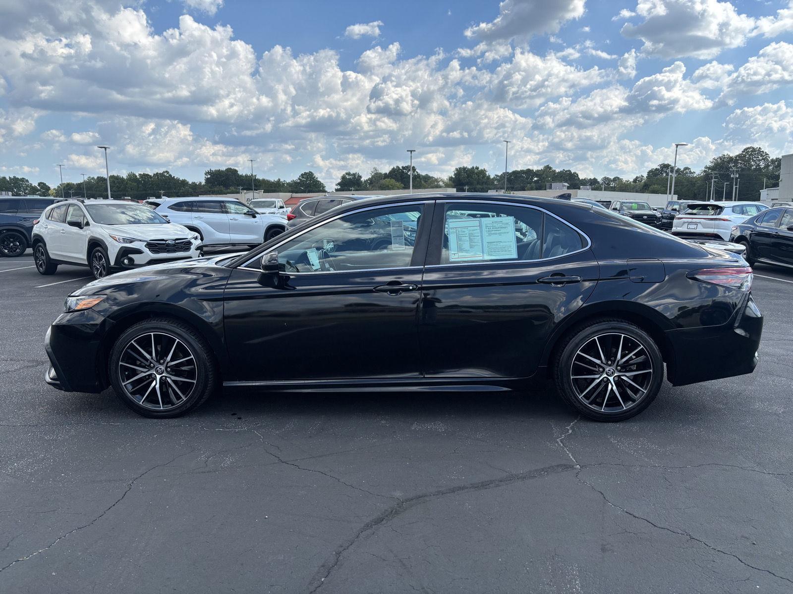 2021 Toyota Camry SE photo 4
