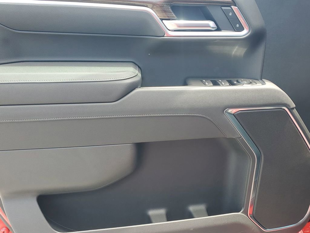 2025 Chevrolet Silverado 1500 LT photo 38