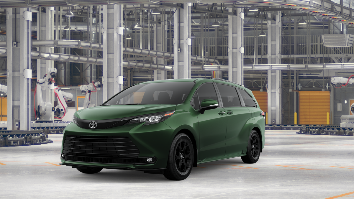 2026 Toyota Sienna Woodland Edition's photo