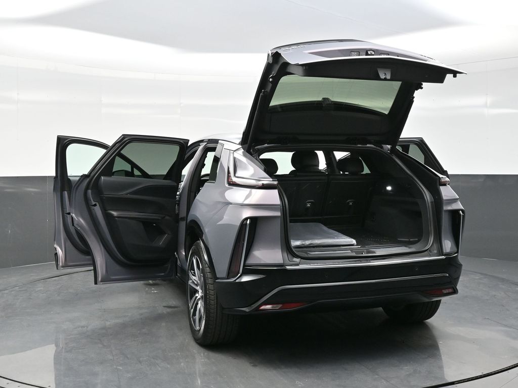2025 Cadillac Lyriq Luxury photo 36