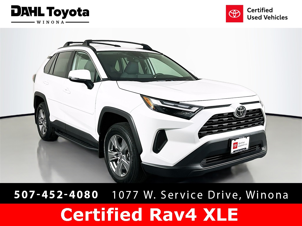 2024 Toyota RAV4 XLE's photo