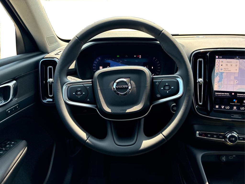 2026 Volvo XC40 AWD Plus photo 11