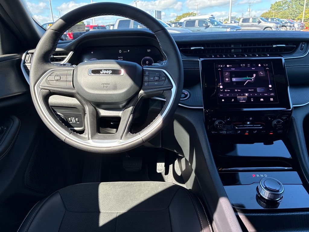 2025 Jeep Grand Cherokee Altitude X photo 13